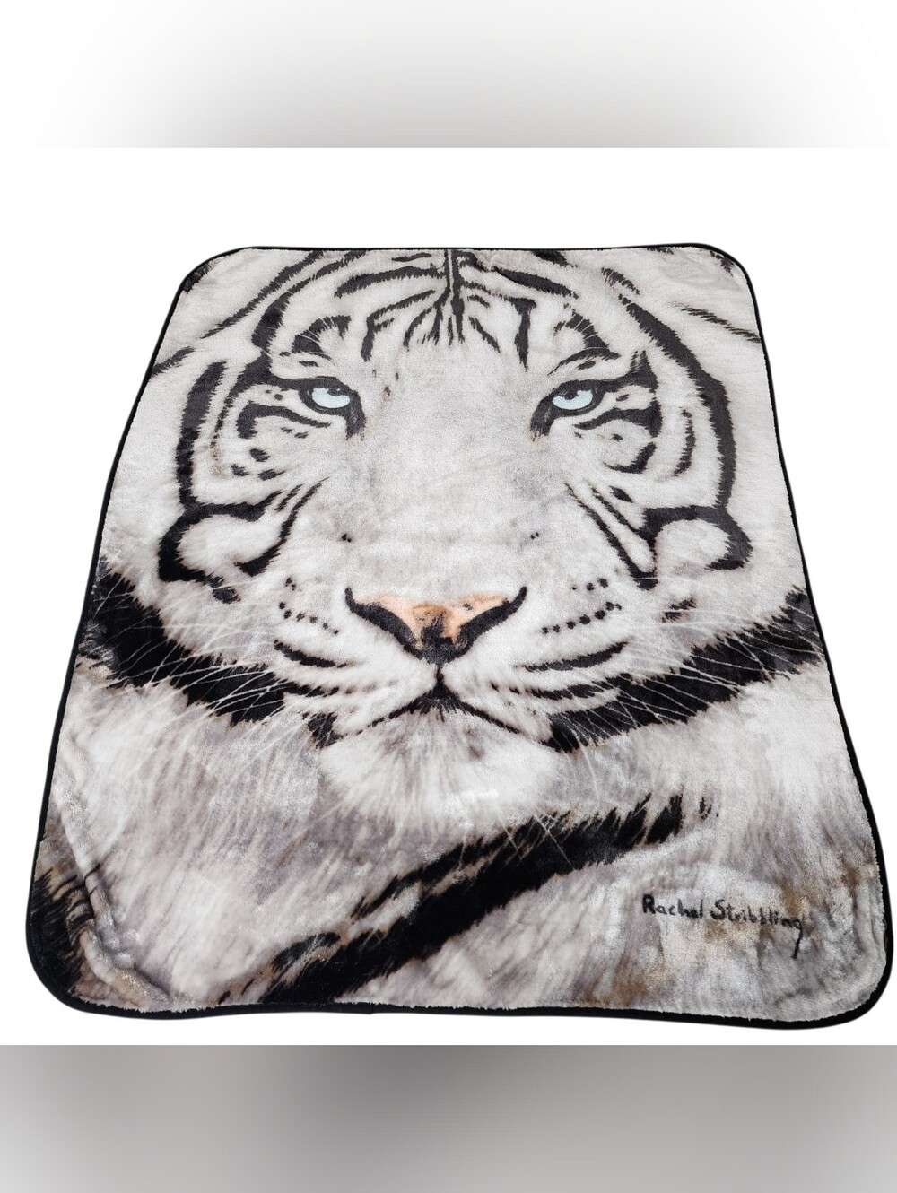The Northwest Co. White Tiger Face Plush Throw Blanket Rachel Stribbling
